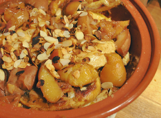 Tajine de poulet aux pches